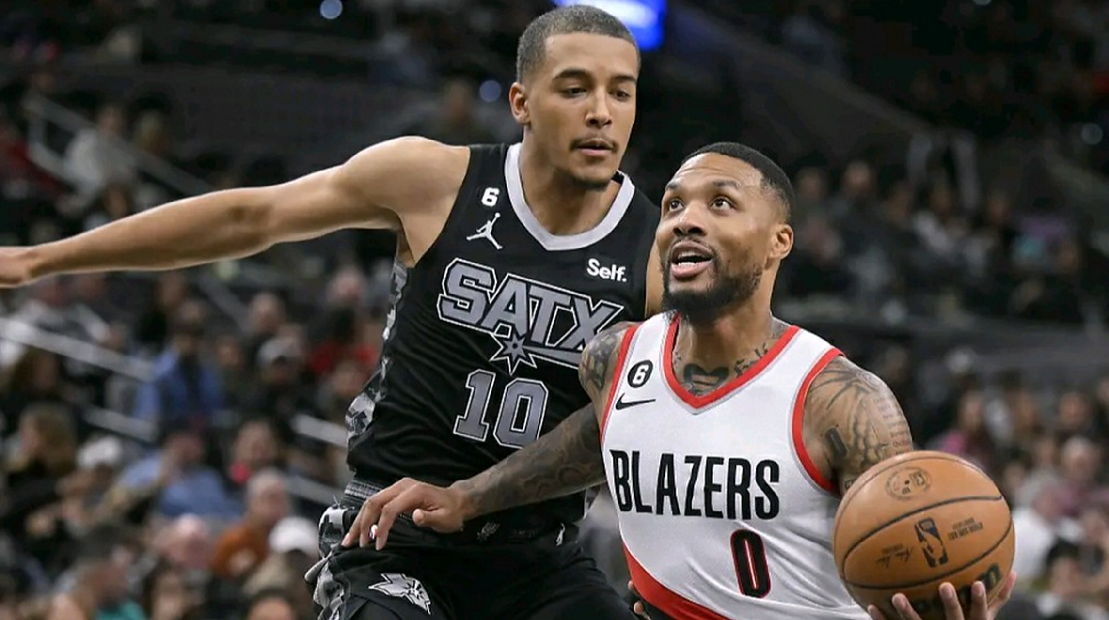 开云体育在线-灰熊鏖战四川队，利拉德状态火热