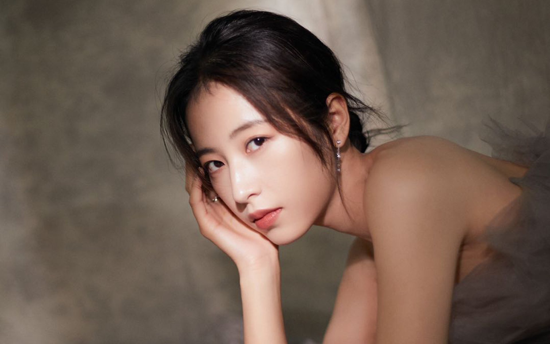 虚拟对决，东契奇50分三双击溃公牛，芝加哥靠团队逆转快船晋级