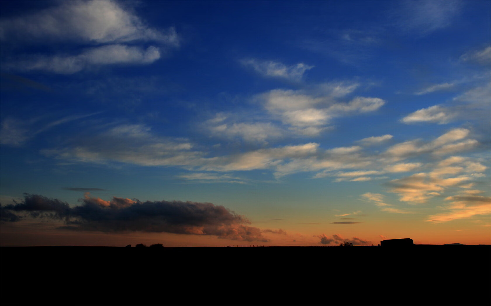 巴斯托尼的完美之夜，国际米兰对阵巴萨的防守大师课